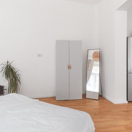 Luminous Apartment For 2 Near Wenceslas Square By Prague Days Bagian luar foto