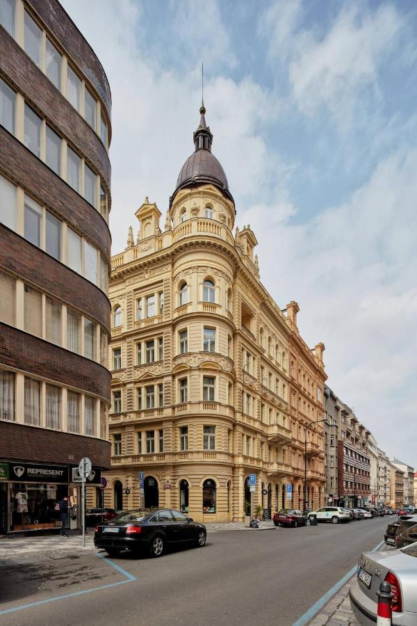 Luminous Apartment For 2 Near Wenceslas Square By Prague Days Bagian luar foto