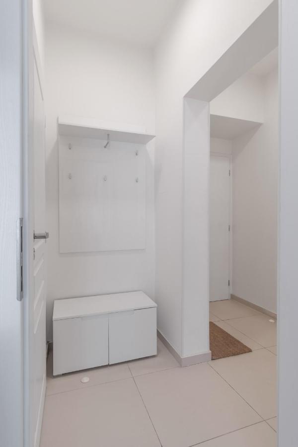 Luminous Apartment For 2 Near Wenceslas Square By Prague Days Bagian luar foto