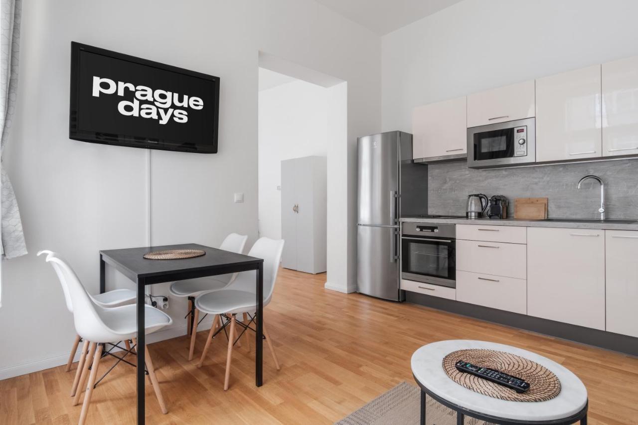 Luminous Apartment For 2 Near Wenceslas Square By Prague Days Bagian luar foto